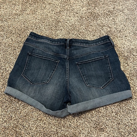 Mossimo High Rise Midi short - Picture 2 of 2